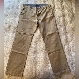 Tommy Hilfiger chinos/khakis